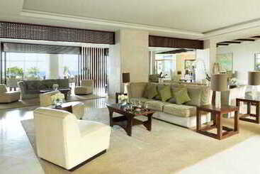 فندق Radisson Blu Resort Fujairah