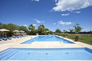 교외 호텔 Agroturisme Na Martina