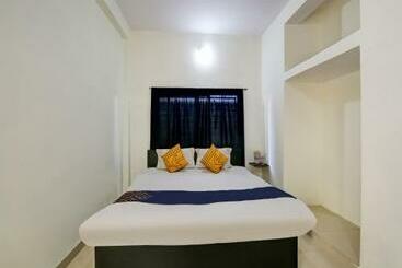 בית מלון כפרי Collection O 76875 Paradise Inn