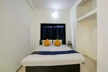Hotel Collection O 76875  Paradise Inn
