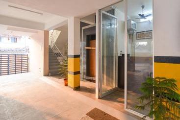 ホテル Flagship 77505 Nakshatra Residency