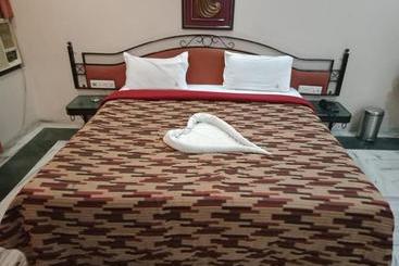 Hotel Gokul
