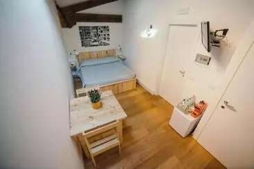 Bed and Breakfast Le Camere Pietrasantine   Centro Storico