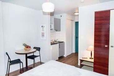 Отель Terres De France Brest