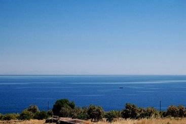 בית מלון כפרי Cavo Petra