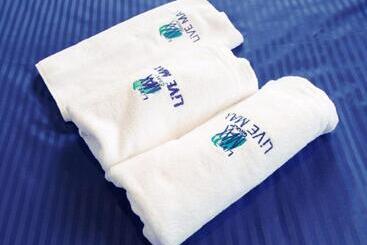 בית מלון כפרי Livemax Saitama Asaka Ekimae