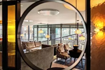 호텔 The Glasshouse