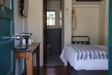 הוסטל Anchor Inn