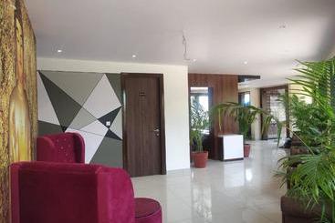 Hotel Rajlaxmi   Free Airport Pickup And Drop