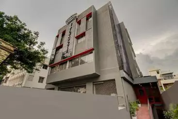 Hotel Maitrayee