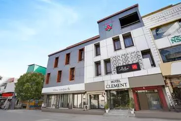 Pension Super Hotel O Isbt Dehradun Formerly Hotel Clement