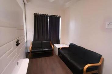 Отель The Lotus Residency, Sangli