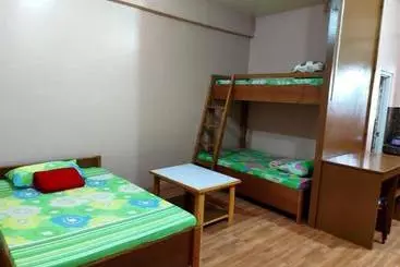Otel Oyo 728 Jmm Apartelle & Transient