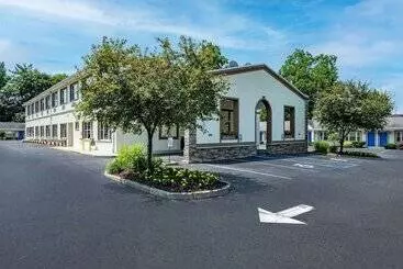 Hotelli Rodeway Inn Poughkeepsie