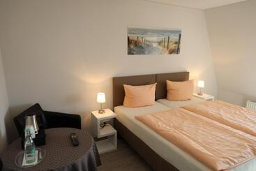 בית מלון כפרי Gästehaus Am Schweriner See