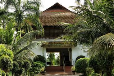Manor Backwater Resort