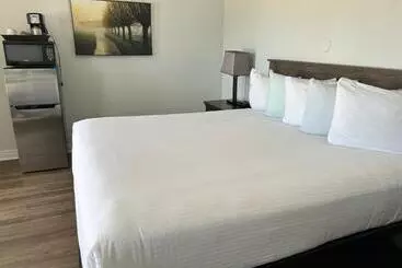 Middleton Motel & Suites