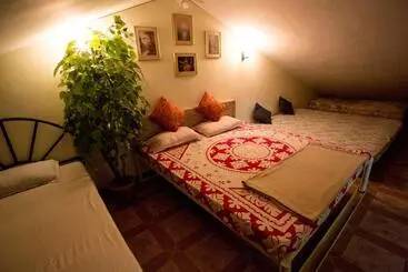 Majatalo Darryl Ribeiro S 2bhk & 3bhk Apartment In A Villa