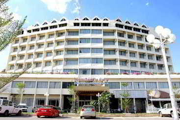 Tipchang Lampang Hotel
