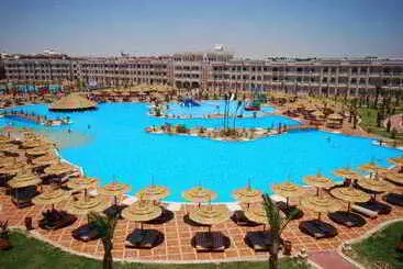 בית מלון כפרי Pickalbatros Palace   Aqua Park Hurghada