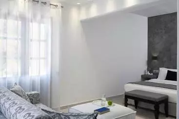 ویلا Kalisti Hotel & Suites