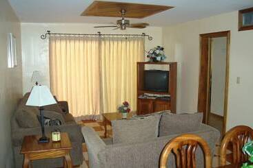 هتل Dundee Bay Villas