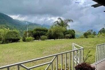 هتل Starlight Chalet