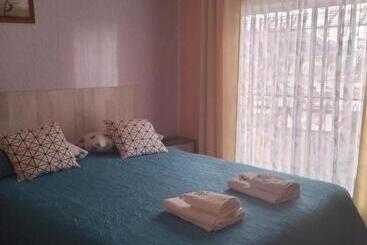 住宿加早餐  Hostal Geminis ,phillipi 653 Centro