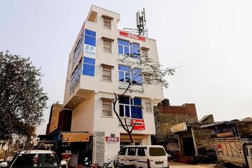 בית מלון כפרי Spot On 78773  Sweet Rooms