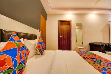 Fabhotel Srk Platinum Inn   Nr Forum Mall