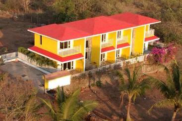 Hotelli White Sand Retreat