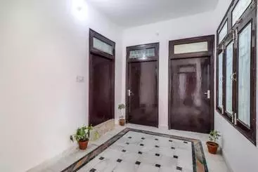 پانسیون Oyo 78506 Jj Residency Cochin Airport