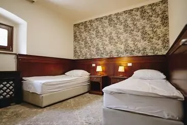 هتل Mokrice Castle Estate