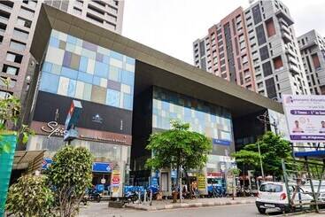 Fabhotel Royale Celebrations