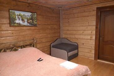 بنسيون Synevyrskyj Chardash