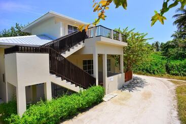 هتل Tme Retreats Dhigurah