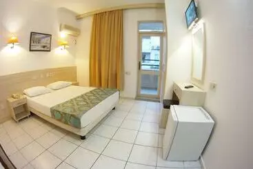 Hotel Kleopatra Carina