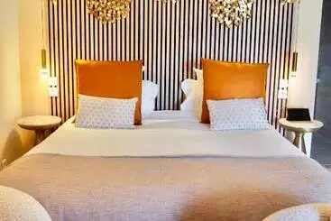 Отель Le Jas De Joucas Hôtel Restaurant