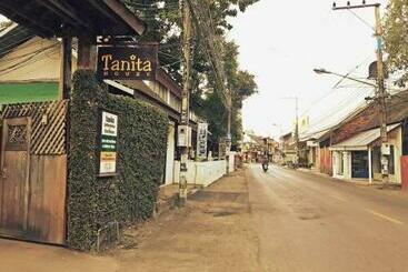 住宿加早餐  Tanita House