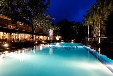 호텔 Cinnamon Lodge Habarana