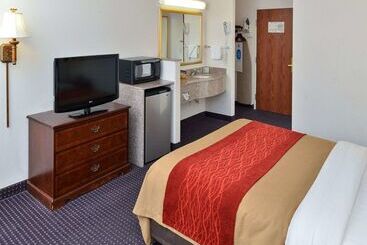 هتل Comfort Inn And Suites