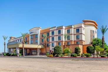 호텔 Comfort Suites Glendale   State Farm Stadium Area