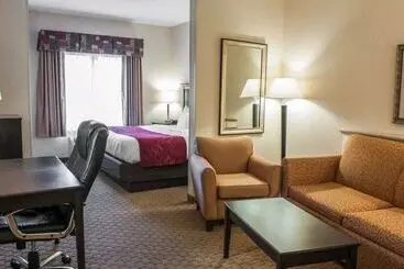 هتل Comfort Suites Southport