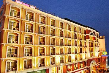 Intimate Hotel Pattaya   Sha Extra Plus