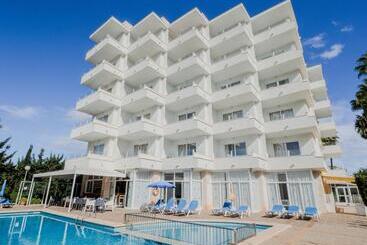 Apartamentos La Santa Maria