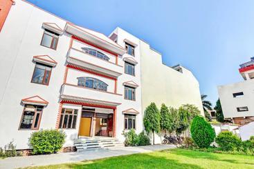 Hotel Oyo 61893 Kundan Guest House