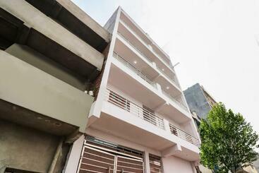 Hotel Oyo 62177 Lovely Inn