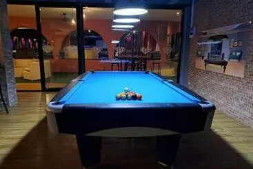 Lomakeskus Pm Lake Mabprachan Pattaya