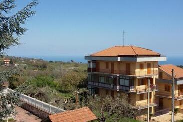 Bed and Breakfast Etna En Vie