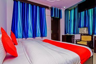 Hotel Oyo 18598  Satya Palace